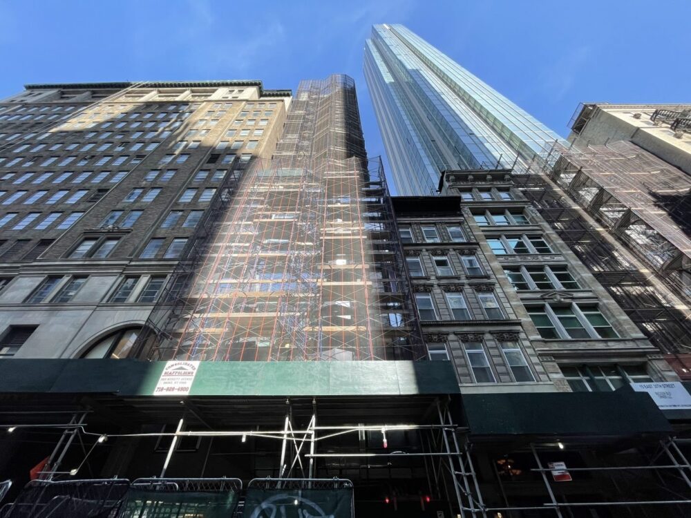 7 9 East 30th Street MUST CREDIT 2