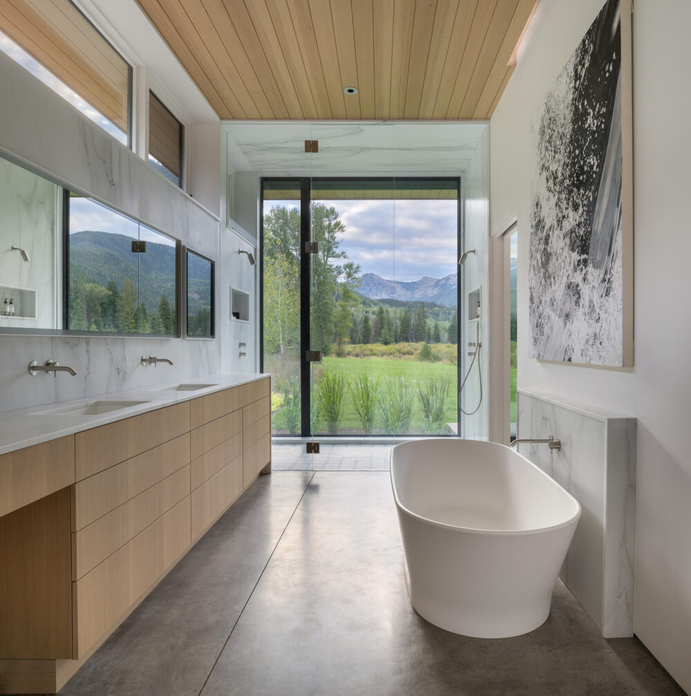 Aspen Valley Home MUST CREDIT Draper White courtesy of Turkel Design 7