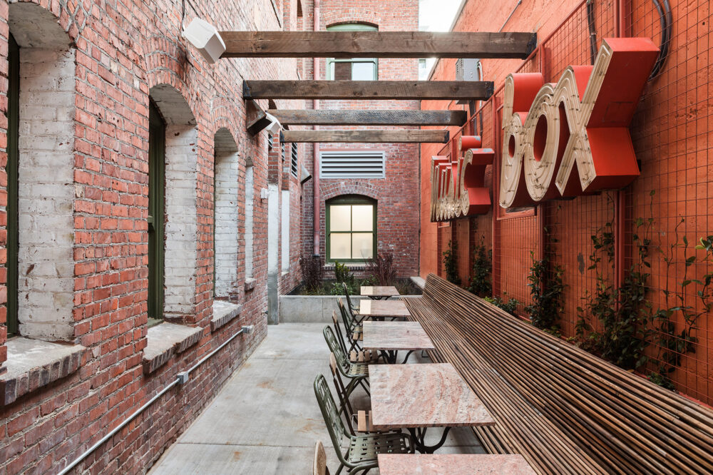 KEX PORTLAND_Courtyard20 Patio400 3x