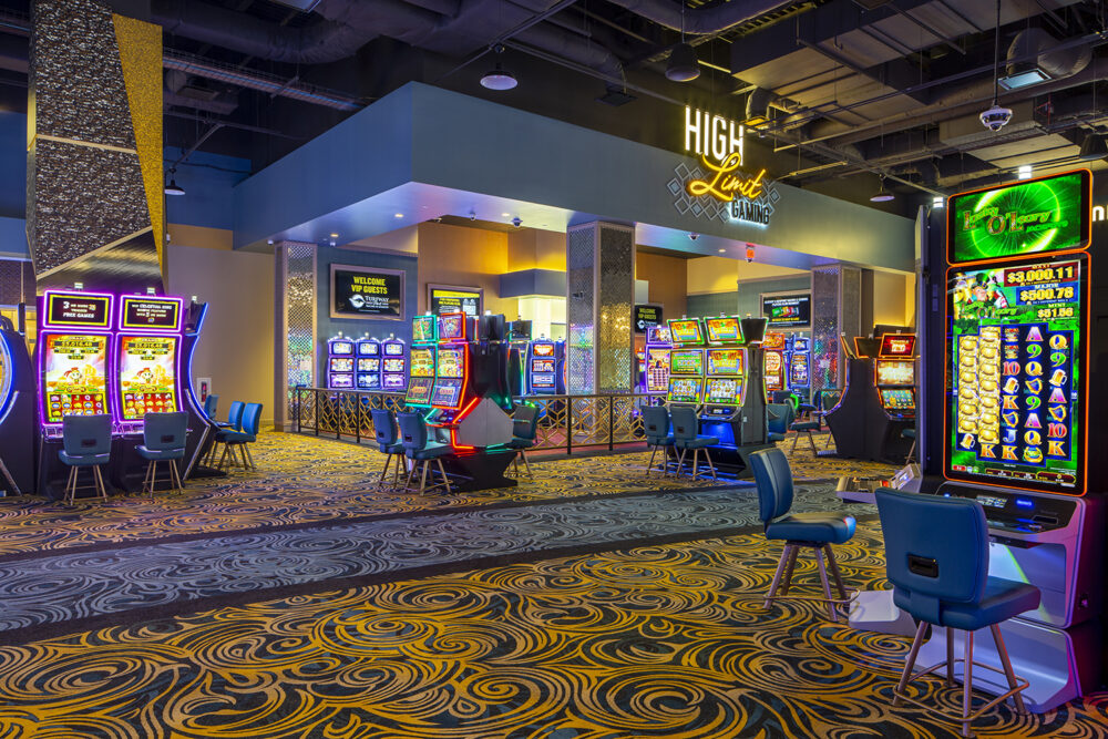 Turfway Park Casino MUST CREDIT Josh Beeman 6